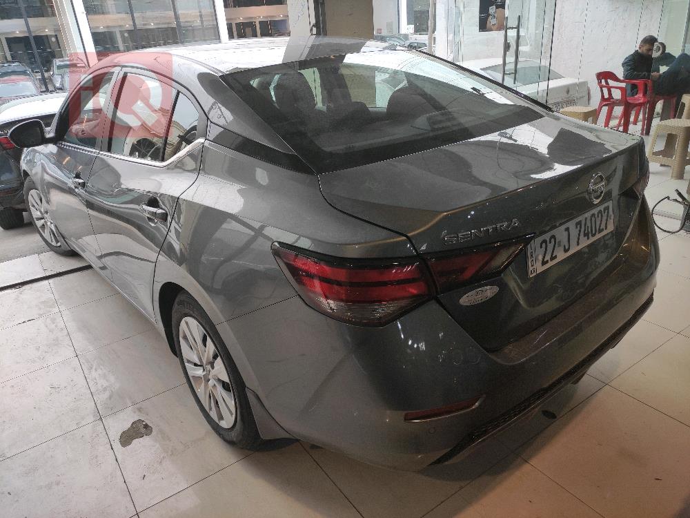 نیسان سێنترا